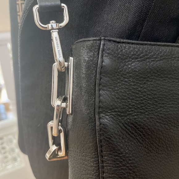 **SOLD** Michael Kors | Medium Brooke Hobo Bag - Picture 3 of 10